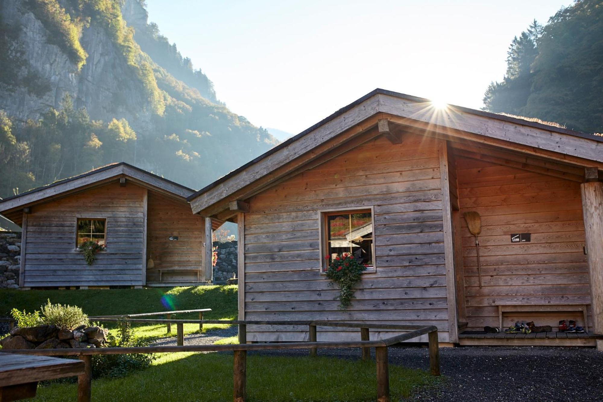 Huettenhotel Husky Lodge Muotathal Exterior foto