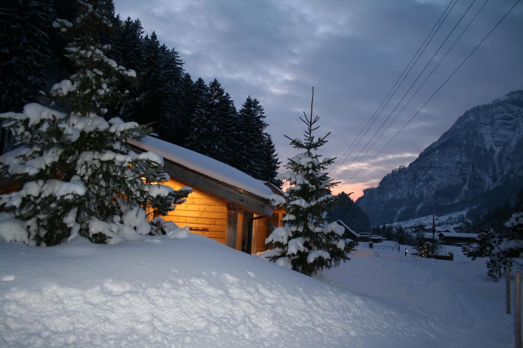 Huettenhotel Husky Lodge Muotathal Quarto foto